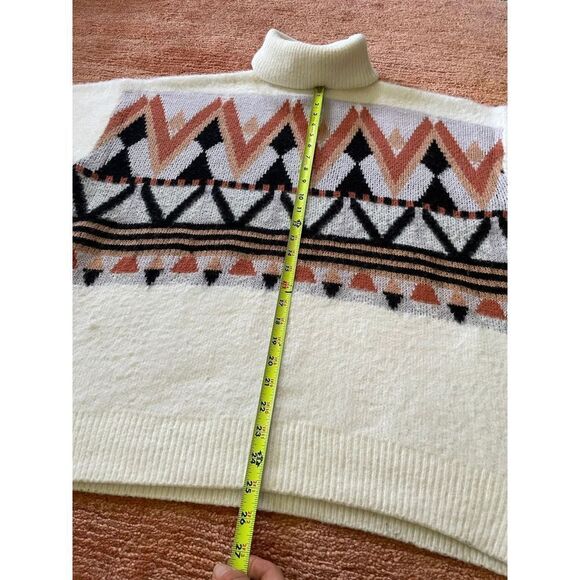 “Forever 21”SWEATER  - Picture 3 of 4